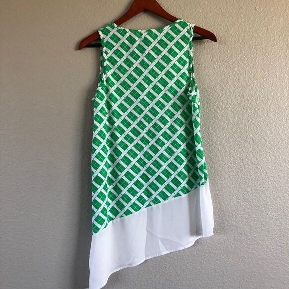 Charming Charlie Asymmetrical Green White Print Blouse Tank Top S - Picture 2 of 4